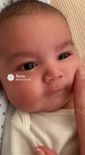 포동포동 볼살에 웃음이 번지는 순간A Smile Blooming on Chubby Cheeks#baby #3months #chubbycheeks #familylove #sora2