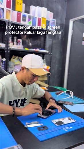Masa Lampau dan Screen Protector: Kembali ke Kenangan