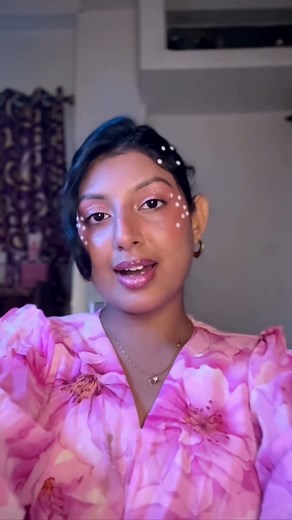 A little bit of pink and a whole lot of magic. #makeup #recreatemakeup #creativemakeup