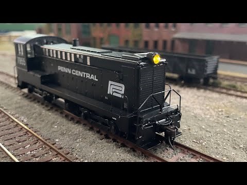 Ho scale Penn Central operating session 01