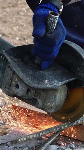 Grinder in operation