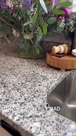 Fabuloso Cleaning Power and Lasting Scent