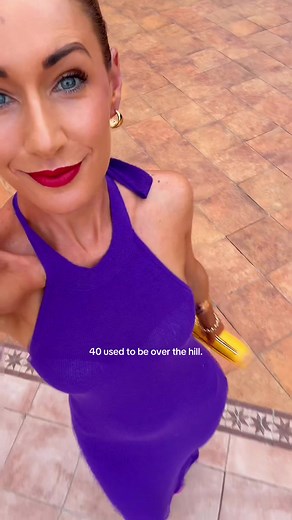 Over 40 Fashion: Bold, Colourful, and Confident