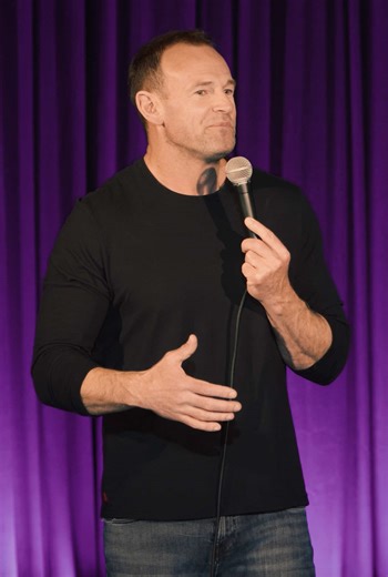 Still my favourite bit of language learning. I love Brazil and have been trying to learn Brazilian Portuguese for a while. All shortcuts have been most welcome. Crossfitchee, David-gee, Milkyee Shakee, Foodgee Truckee, Foochee ball, this pattern keeps going 😀. My favorite Brazilian band name is Natiruts, a Grammy-nominated Reggae group meaning natural roots and pronounced: natchee-hootchees. I’m back on tour with over 50 cities on sale now. Please do come see a live show! Cheers/Muito obridago 