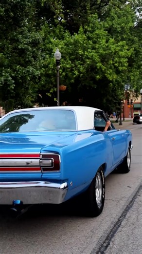 1968 Plymouth Roadrunner... #plymouthroadrunner #carculture #musclecar #musclecars #plymouth1970 #1969plymouthgtx #plymouthbarracuda #oldcarshow #car #vintagevibes | Plymouth Roadrunner 1968-1974