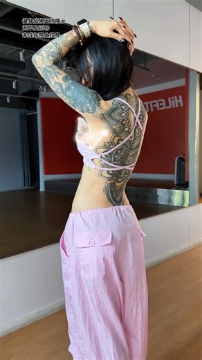 six pack girl | abs workout #motivation #fitness #gym #abs #sixpack | Night View