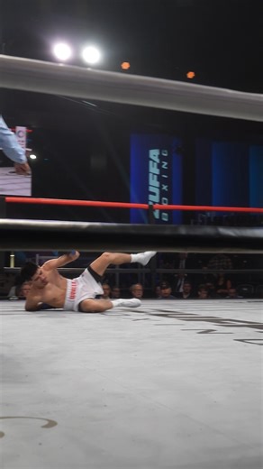 Omar Trinidad beats Max Ornelas by TKO in round 10 after knocking him down three times 👏 Zuffa Boxing can be streamed exclusively on Paramount 📺 | Ring Magazine