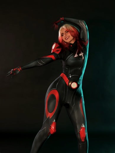 Remind me *not* to dance with big plastic shoulder pads on (though I'm sure it'll happen again regardless 🤷‍♀️). Despite being somewhat limited by the costume, it was fun to learn a more complicated dance for the first time in awhile! 🖤 Looking forward to more choreography and stunts this year :) DC: @amie mills Suit designed by @WebWarriorsWorkshop , 3D print files purchased on Etsy! @Marvel Rivals @Marvel Entertainment @Marvel Studios ⋅⋅•⋅⊰༻•⋅𖤓⋅•༺⊱⋅•⋅⋅ #invisiblewomancosplay #suestormcospla