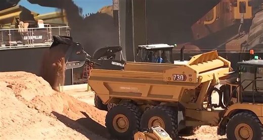 World’s best heavy equipment operators battle for $10,000 at Las Vegas competition