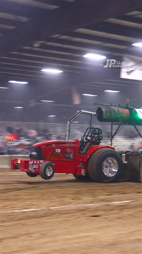 "Demented" Light Pro Stock Tractor pulling at the 2026 Midwest Winter Nationals! #Tractor #Diesel #CaseIH | JP Pulling Productions