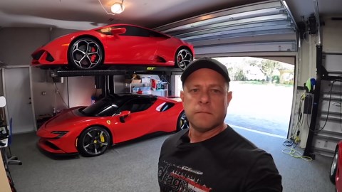 McLaren 720S vs Ferrari SF90