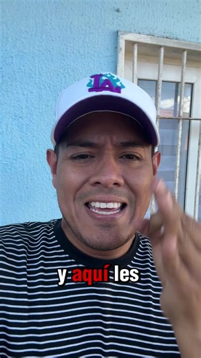 #ultimahora #denunciapublica detienen a los camiones en San Félix que van con #ayudahumanitaria desde #santaelenadeuairen hasta #laguaira para pegarles calcomanías del gobierno, siendo esto recolectado por todos sociedad civil de nuestro pueblo.