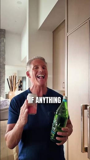 What Sparkling Water Is Doing To Your Body! 💧🚨