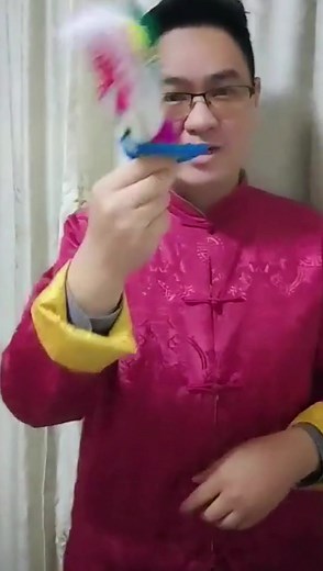 @kakaoshen #文化 #变纸花 #dudukje #中华文化 #国粹 #失传的艺术 #纸翻花 #舞师 #飞牌 #鬼步 #耍牙 #僵尸躺 #变脸 #lostculture #teeth #culture #扑克斩苍蝇 #吃火 #吐火 #paper flower