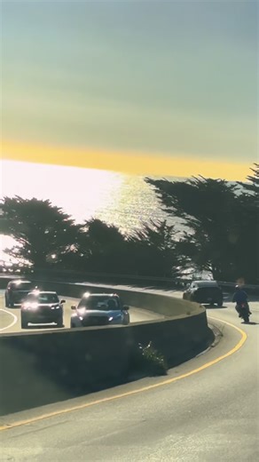 Walking around the US 🇺🇸 on Instagram: "San Francisco 🇺🇸 Pacifica, CA #usa #california #travelvlog #usareels #sanfrancisco #sf #pacifica #pacificocean #usaroadtrip #usatravels"