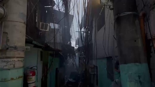 UPDATE: As of 5:28 pm, deklarado nang fire out ang nangyaring sunog sa residential area sa Pasay City. Una nang itinaas sa ikalawang alarma ang naturang sunog dakong 4:57 PM. | via Noche Cacas, DZRH News | DZRH News Television