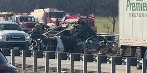 1 dead in semi crash on I-44 near Mount Vernon, Mo.