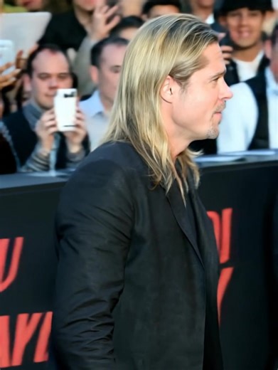 “So that’s his new girlfriend?” 🧐🔥 Pitt was caught on a yacht with his barely dressed new lover — and they had no idea cameras were rolling. The internet exploded, and the comments about Jolie are ruthless. See the exclusive yacht photos in the comments below 👇 | Nice smile