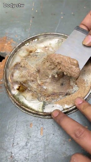 Wood putty mixing ✅ #woodworking #woodscraft #tipsntricks #diy #shortvideo #art #tutorial