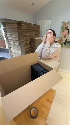 TOTESFORYOUU ™ on Instagram: "I can’t even 🤬📦 Well this is not a funny situ to sort out 🫠 We’ve got a problem to solve… #storytime #boyfriendproblems #businessowner"