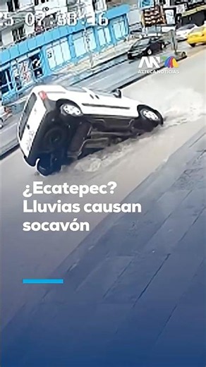 Aunque parece Edomex… es Turquía⁣, un auto cae en un gran socavón