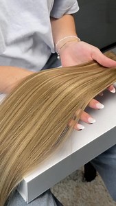 TANARAS | Hochwertige Haarverlängerungen on Instagram: "Du verdienst volles, traumhaft schönes Haar – und mit INVISIS wird’s möglich. ❤️ Sie sind superleicht, schonend und passen sich dir zu 100 % an. Ob glatt, lockig oder geflochten – du stylst sie so, wie du es willst. ✨ Kein Friseurbesuch nötig, keine Kompromisse – nur dein Haar, deine Regeln. Für ein natürlich wirkendes Volumen, das sich nicht nur gut anfühlt, sondern auch absolut echt aussieht. 💫 Klick den Link in der Bio und hol dir deine