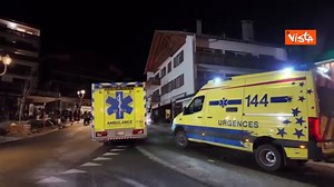 Strage a Crans Montana, almeno 47 morti in incendio in un bar. Le immagini della polizia svizzera
