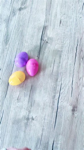 How to make your own Egg Shakers at home! 🪇 #music #childhood #homeschool #childdevelopment #fun