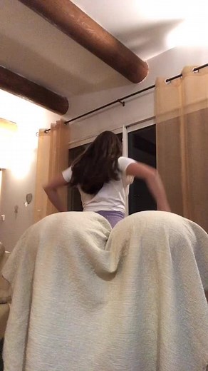 Ce soir c’est twerkk et grosse fesses! @the_crazy_girl.off