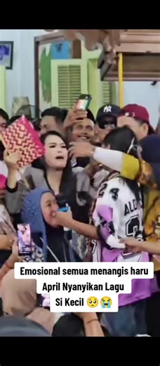 Sambutan Mengharukan untuk April di Cirebon