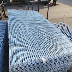 [Hot Item] Coated Wire Mesh Galvanized Bird Cage BRC Welded Wire Mesh Roll for Fence Mesh