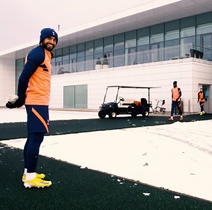 333K views · 28K reactions | ❄️ ⛄ 핊핟할함 핕핒핪 at Hotspur Way! The players get warmed up for our FA Cup tie against Everton  | Tottenham Hotspur | Facebook