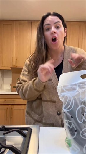 16K views · 5 comments | These meals said: ‘No prep, no cleanup, no problem.’ And honestly? That’s the energy I need in my kitchen every night. I especially love these meals from their family menu - perfect for my entire (picky) crew! ️ AND we have a discount code for all of you (BLF50), just comment ‘MEAL’ to get the link direct to your inbox! With our code, kids eat free and free shipping! #HomeChefPartner | Big Little Feelings | Facebook