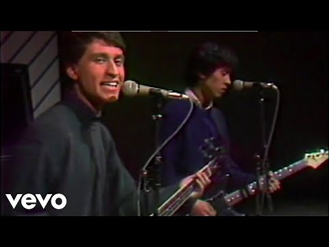 Los Prisioneros - Por Qué No Se Van (Video Oficial)