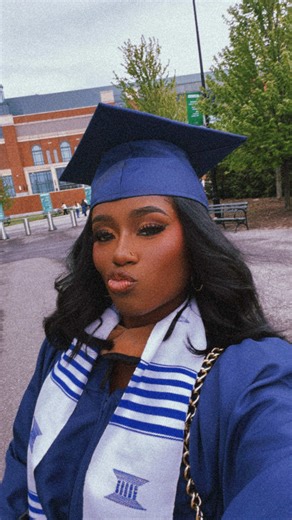 MBA - IT Management 🙂‍↕️ #MBA #graduate #mastersdegree #cybersecurity #womeninbusiness