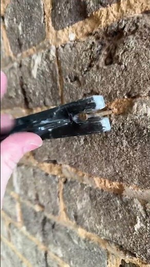 Easiest way to remove a flat concrete nail from brick￼
