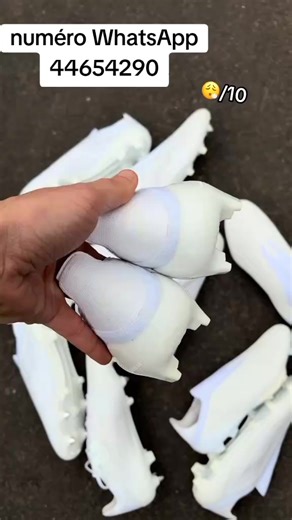 ⚽🔥 Nouveaux crampons disponibles ! 🔥⚽ Prenez le contrôle du match avec les Adidas Predator — des crampons conçus pour la précision, la puissance et la maîtrise du ballon. Idéal pour les joueurs qui veulent dominer le terrain et faire la différence à chaque action. ✅ Excellent contrôle du ballon ✅ Confort et stabilité ✅ Parfaits pour les matchs et entraînements 📍 Disponible à Ouagadougou 📲 Commande rapide sur WhatsApp : 44 65 42 90 ⚡ Stock limité — ne rate pas ton crampon ! #Predator #AdidasP