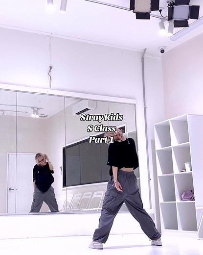 Stray Kids 스트레이키즈 'S Class' Full song Mirrorred Dance Tutorial Part 1 Let’s start S Class full song tutorials 🥳 When Changbin starts the song you know it’s gonna be lit 🔥🔥🔥note that I’m doing Hyunjin’s part here, feel free to adjust moves based on fancams if you are doing other members’ parts 🥰🥰 #kpop #dancetutorial #dancecover #straykids #hyunjin #skz #sclass #5star #스트레이키즈 @Stray Kids
