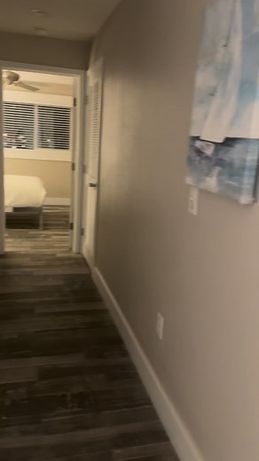 Just spent a week at Barefoot Beach Club in Madeira Beach Florida and wow… what a stay! Our room was outstanding — spacious, spotless and just steps from the beach. I could have stayed on that balcony forever listening to the waves 🌊💛 The hot tub was my absolute favourite the perfect way to unwind after a sunny beach day. The atmosphere was relaxed, the staff were so friendly, and everything felt effortless from start to finish. Would I recommend it? 100% YES. Would I come back? Absolutely! If