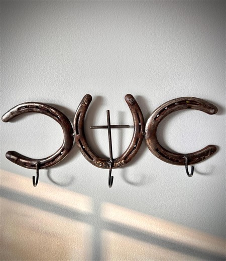Handcrafted Horseshoe Coat Hanger – Rustic Western Wall Hook Decor - Etsy