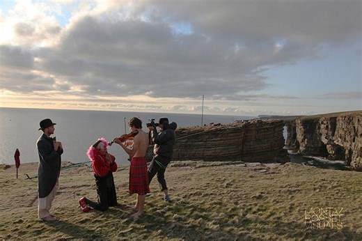 Petit Bus Rouge (2013) | ČSFD.cz