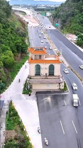 The House That Forced China to Change Its Highway | Nail House Explained