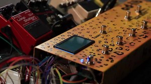 Así es como Ad-lib. Pedalboards está usando Intel® Edison para facilitar la vida a los guitarristas > intel.ly/1RTU3PE | Intel