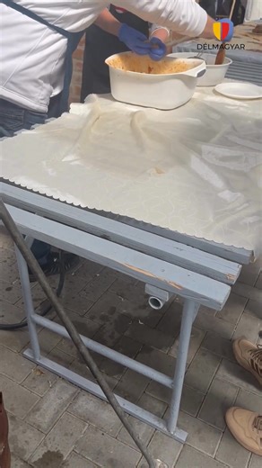 7.2K views · 41 reactions |  Sándorfalva idén is megrendezte az év legízletesebb eseményét, ahol a helyiek és látogatók együtt ünnepelték a hagyományokat. Fotók és részletek a linken!  https://buff.ly/RLzV7my | Delmagyar.hu | Facebook