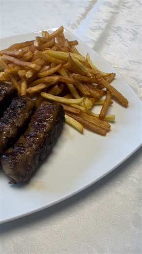 ✅Ciorba de legume ✅Mititei cu cartofi pai si mustar ✅Desert | Complex Via