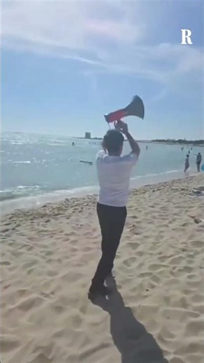 A Porto Cesareo neo sindaco ELETTO va in spiaggia