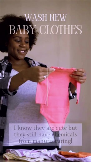 How to wash Baby’s clothes ⬇️ Washing baby clothes requires special care and here’s how to do it: Remember: to wash NEW baby clothes before using them to remove any residues from manufacturing. *Separate baby clothes from other family members laundry to avoid contamination. *Check for stains (throw up and poop) and pre-treat them with a baby-safe stain remover. *Choose a mild, fragrance-free or made for babies detergent designed for babies to prevent skin irritation. *Use warm water for regular 