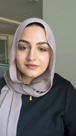 Wait, i am late to the party. Are people mad at a Pakistani woman for trying to source money to enter HARVARD? THE HARVARD? Bhai if i were that smart n finances were an issue, you lot would have seen me with a katora on SZR. How many times do you see non american Pakistanis tryng