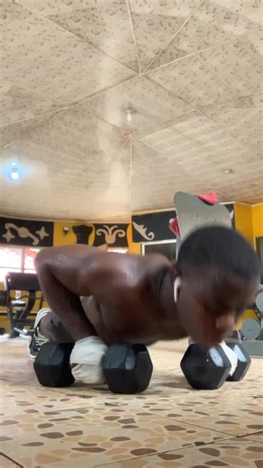 Push-ups day at the gym #fitness | HO PE