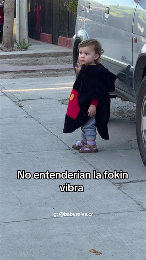 Chalitas y calcetines: ¡El look de bebé ideal!